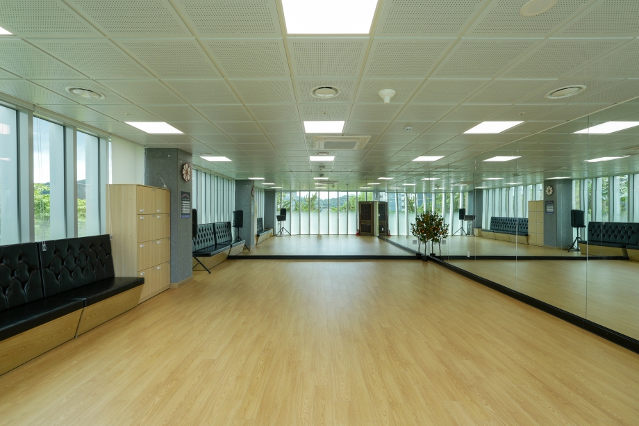 #4층_청소년수련관_댄스연습실_1.jpg